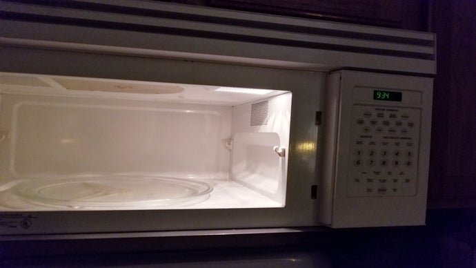 Démystification des mythes courants sur l'utilisation du Four à Micro-ondes