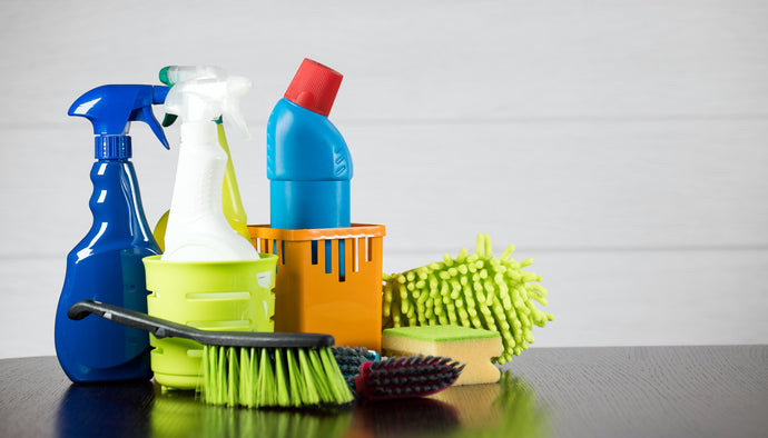 How to Choose and Use Eco-Friendly Appliance Cleaning Products