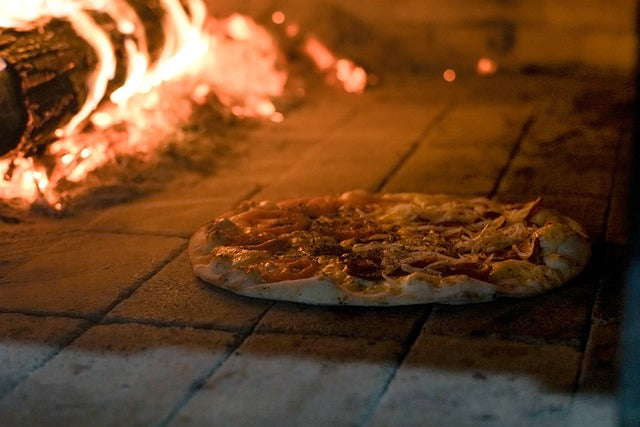 How to Integrate a Pizza Oven into Your Kitchen or Backyard
