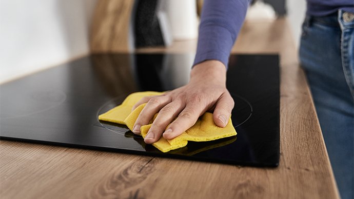 How to clean the ceramic cooktop stove to make it shiny