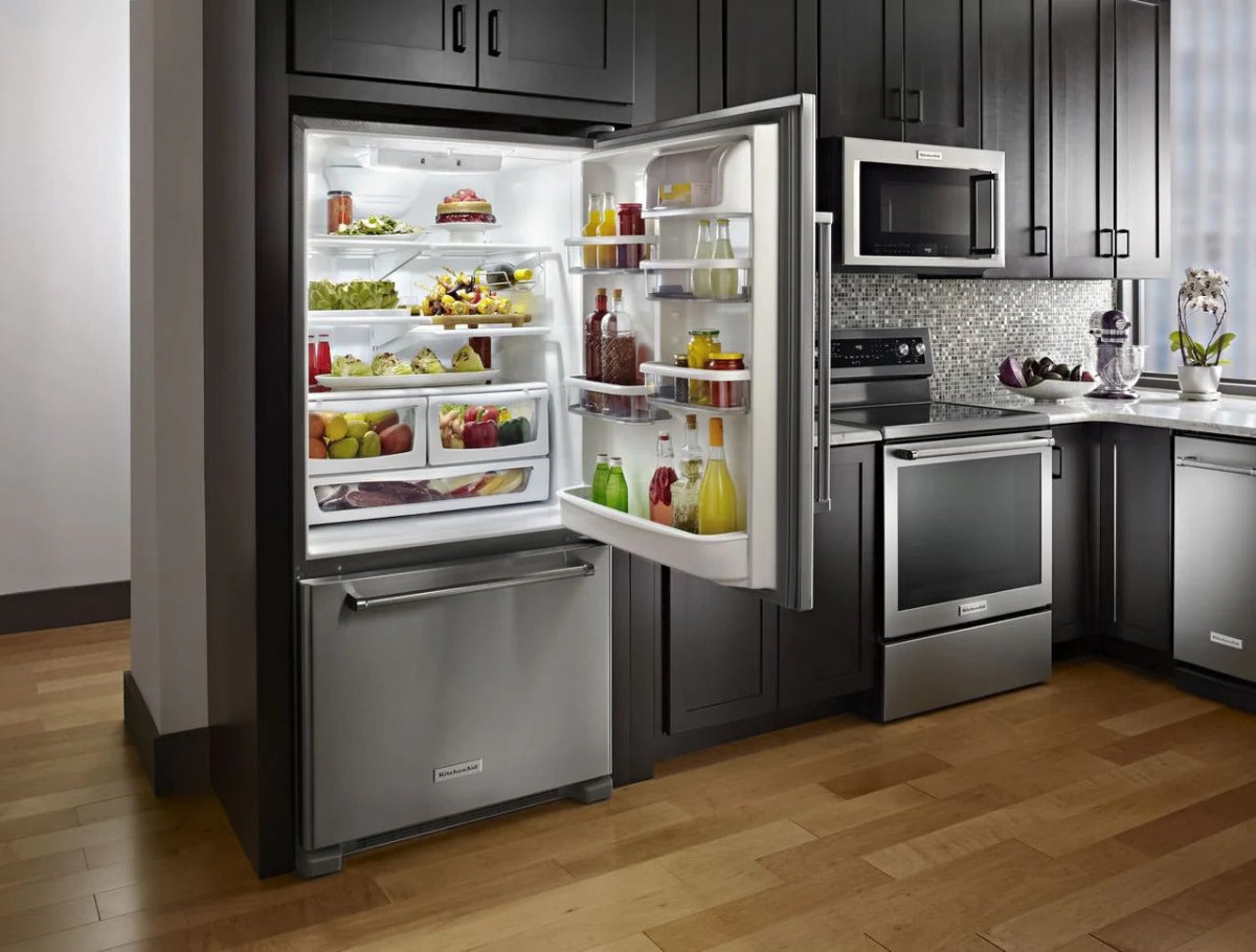 The Pros and Cons of Top-Freezer vs. Bottom-Freezer Refrigerators - BonPrix Électroménagers