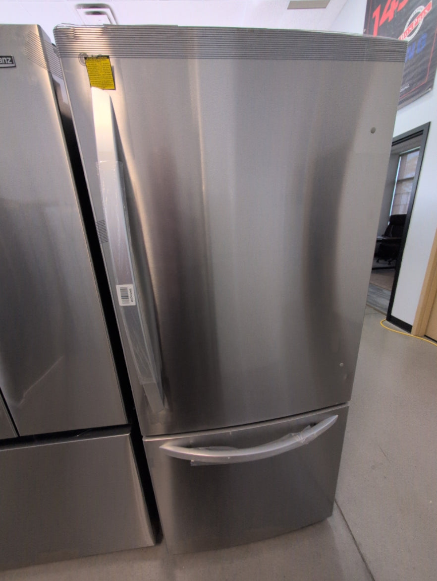 LRDNS2200S - RÉFRIGÉRATEURS - LG - Congélateur inférieur - Acier inoxydable - Boîte Ouverte