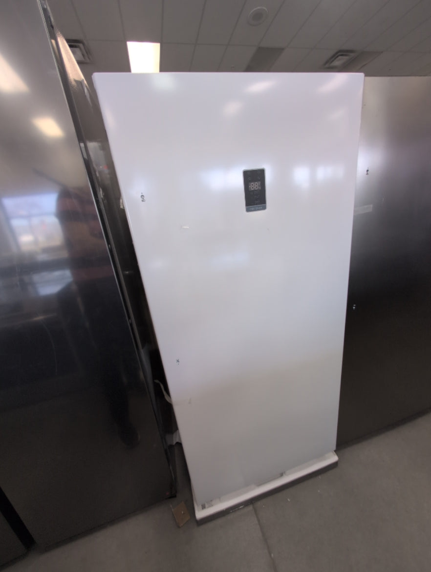 NS-UZ14WH0 - FREEZERS - Insignia - White - Open Box - BonPrix Électroménagers