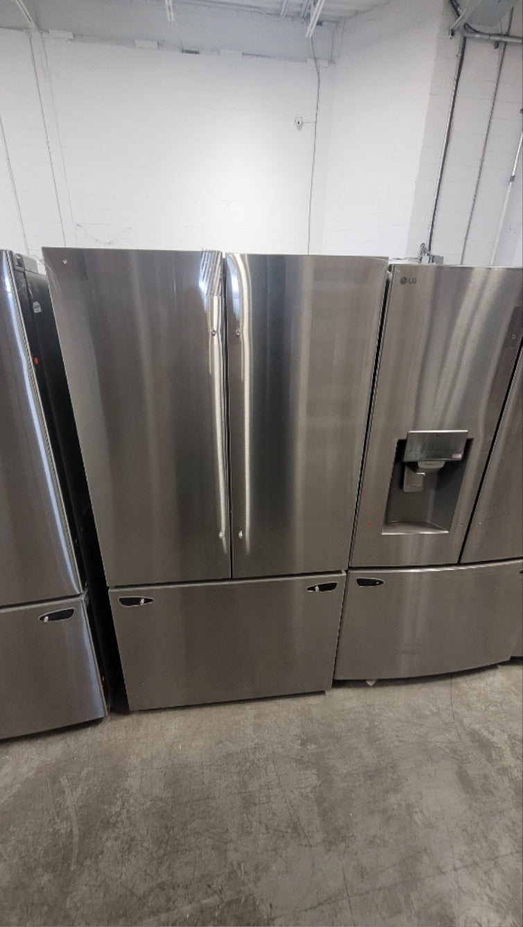 LRFLS3206S - REFRIGERATORS - LG - French 3-Door - Stainless Steel - Open Box - BonPrix Électroménagers