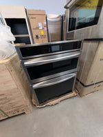 GCWM3067AF - WALL OVENS - Frigidaire Gallery - Combination Oven - Stainless Steel - Open Box - BonPrix Électroménagers