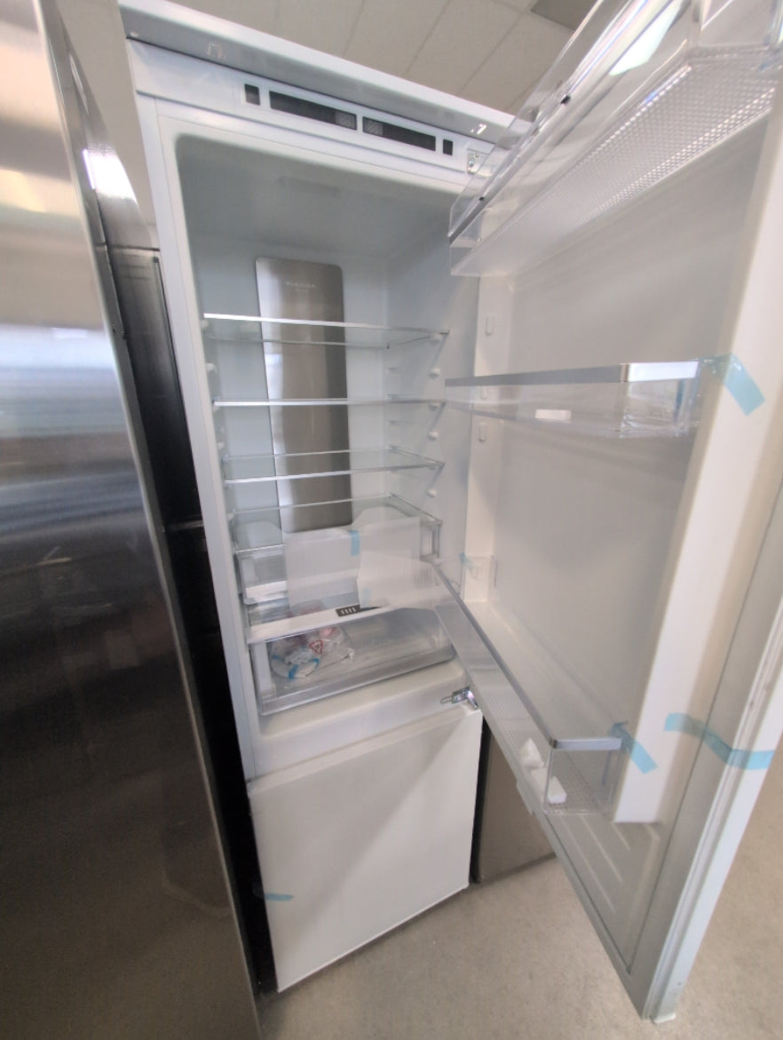 FM1BM22FBI - REFRIGERATORS - Fulgor Milano - Bottom Freezer - Panel Ready - Open Box - BonPrix Électroménagers