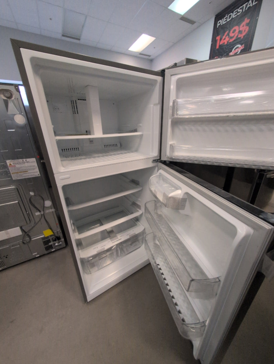 LTCS20020S - REFRIGERATORS - LG - Top Freezer - Stainless Steel - Open Box - BonPrix Électroménagers