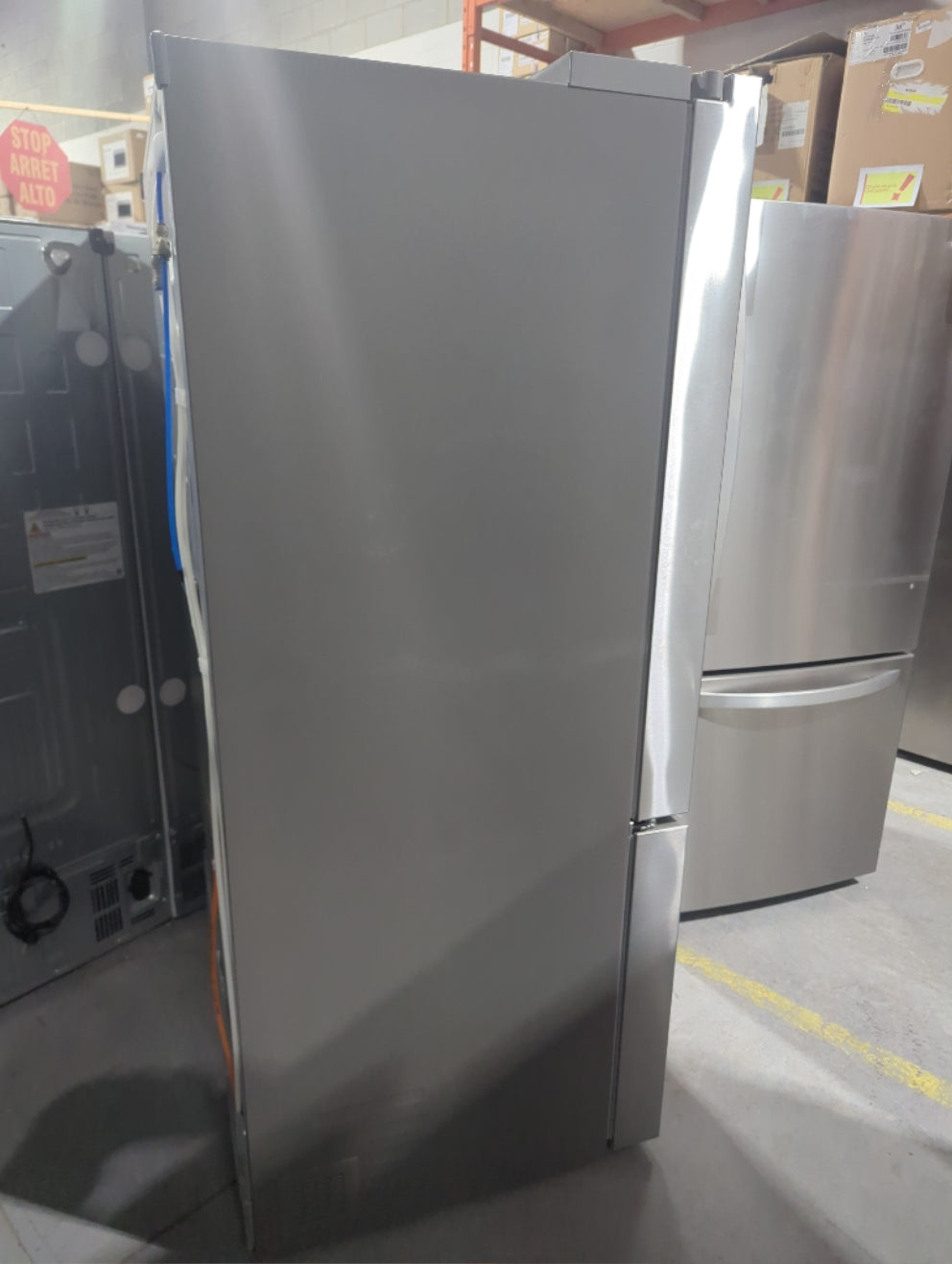 LRFLC2706S - REFRIGERATORS - LG - French 3-Door - Stainless Steel - Open Box - BonPrix Électroménagers