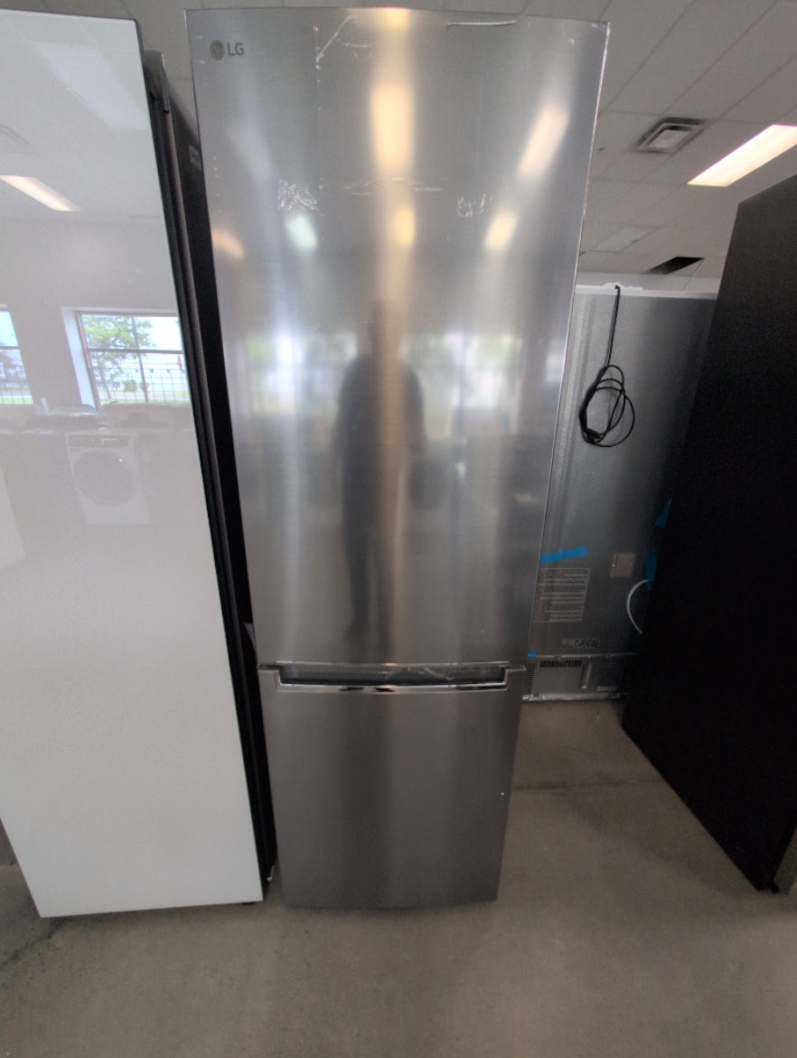 LBNC12231V - REFRIGERATORS - LG - Bottom Freezer - Silver - Open Box
