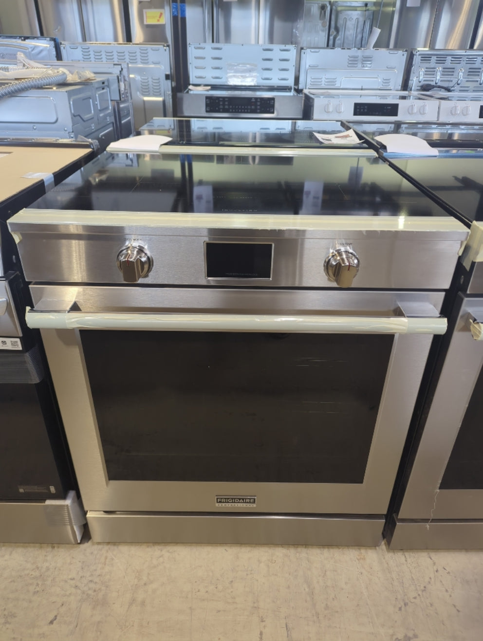 PCFI308CAF - RANGES - Frigidaire Professional - Electric - Stainless Steel - Open Box - BonPrix Électroménagers