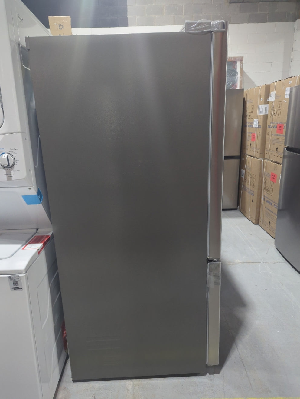 LF29T6000S - REFRIGERATORS - LG - French 3-Door - Stainless Steel - Open Box - BonPrix Électroménagers