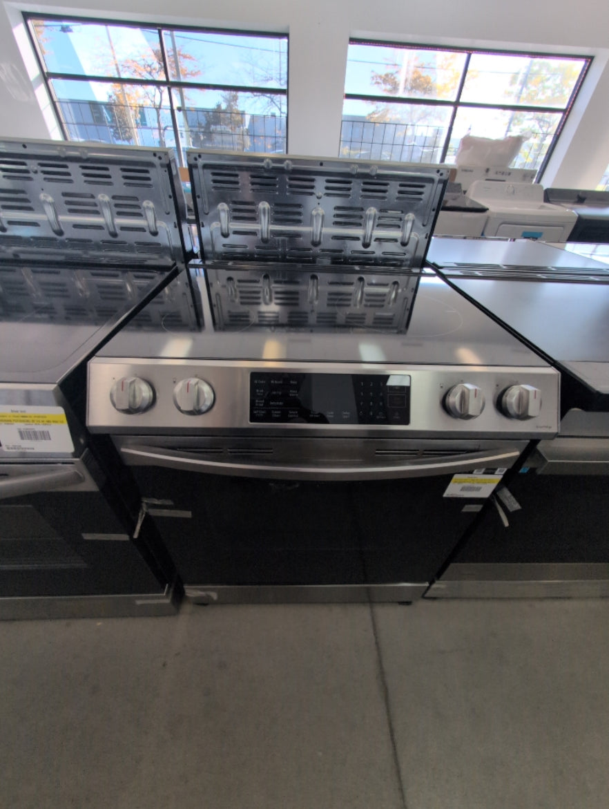 NE63B8411SS - CUISINIÈRES - Samsung - Électrique - Acier inoxydable - Boîte Ouverte