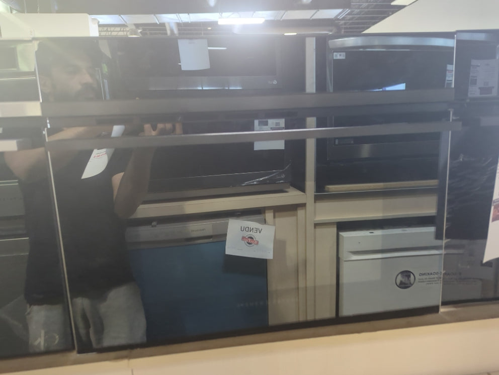 OM24NDBB1 - WALL OVENS - Fisher & Paykel - Single Oven - Black - Open Box