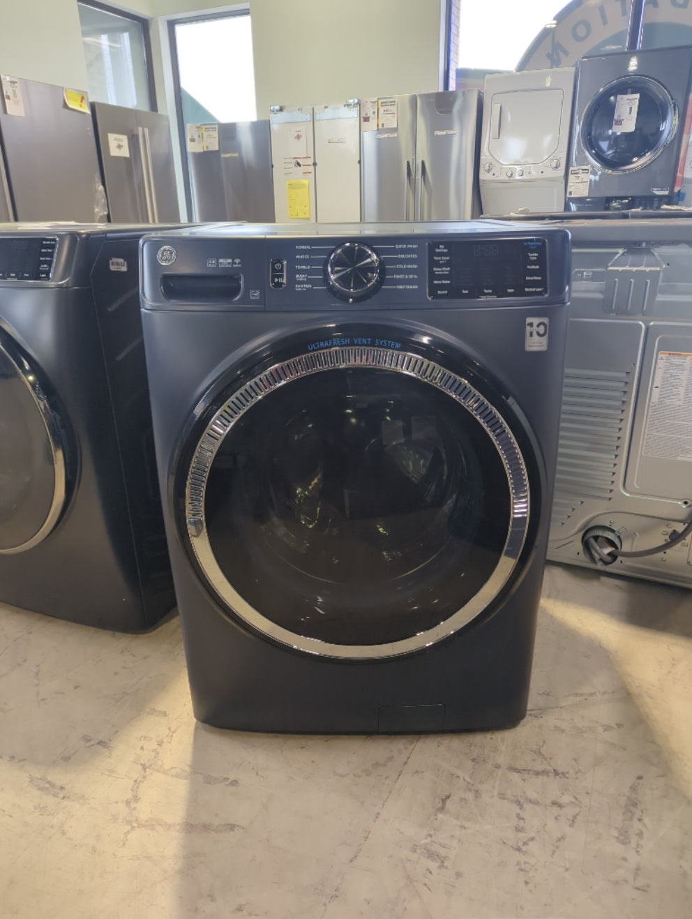 GFW550SPRRS - WASHERS - GE - Front Loading - Sapphire Blue - Open Box - BonPrix Électroménagers