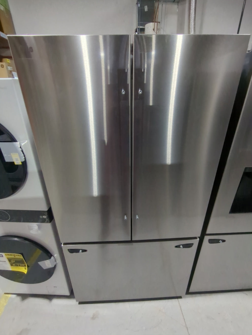 LRFLS3206S - REFRIGERATORS - LG - French 3-Door - Stainless Steel - Open Box - BonPrix Électroménagers