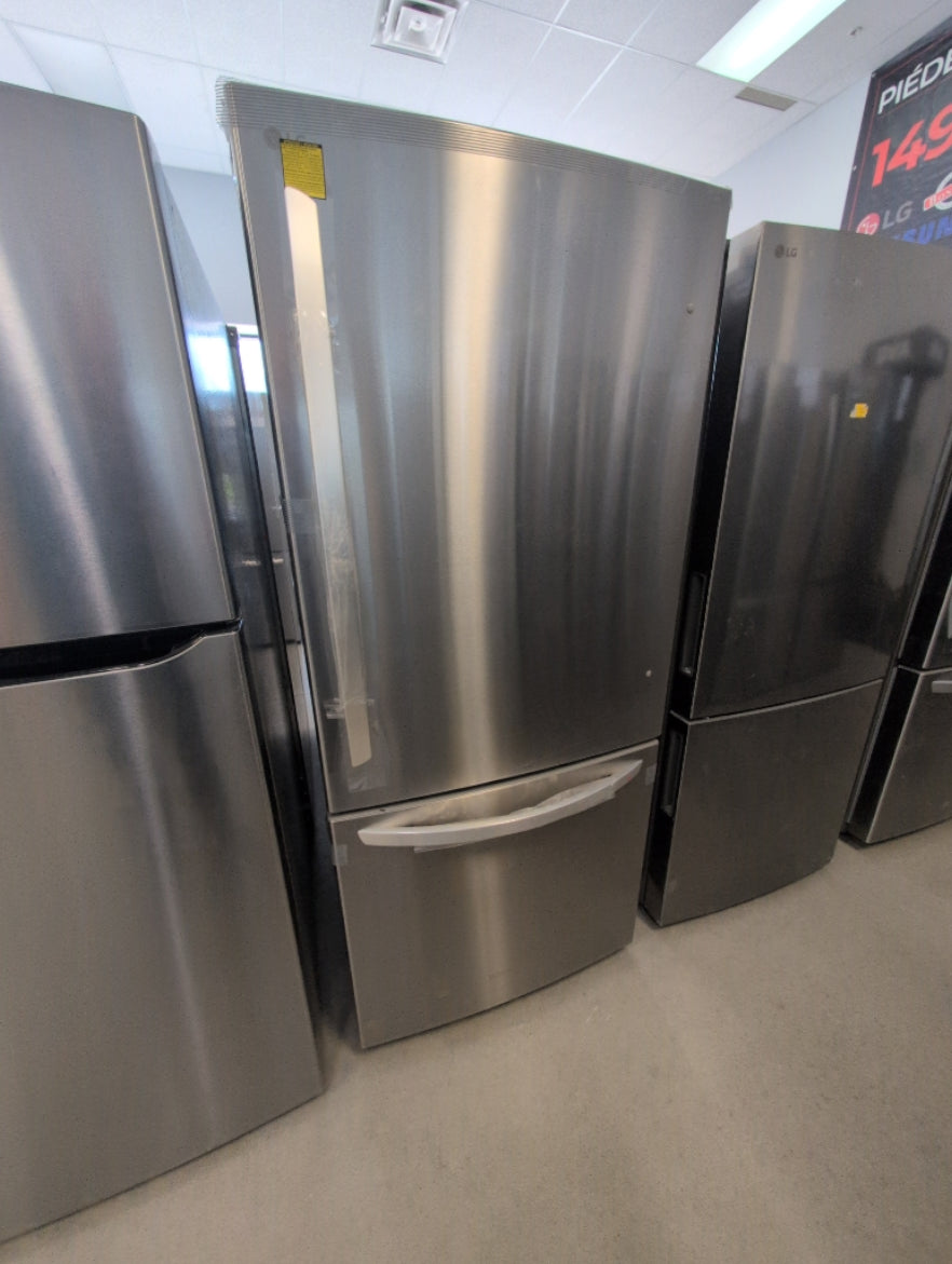 LRDNS2200S - REFRIGERATORS - LG - Bottom Freezer - Stainless Steel - Open Box - BonPrix Électroménagers