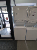 FLCE752CAW - LAUNDRY CENTERS - Frigidaire - Stacked Washer/Dryer - Electric - White - Open Box - BonPrix Électroménagers