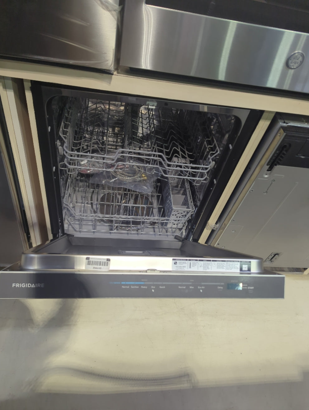 FDHP4336AS - DISHWASHERS - Frigidaire - Top Controls - Stainless Steel - Open Box - BonPrix Électroménagers