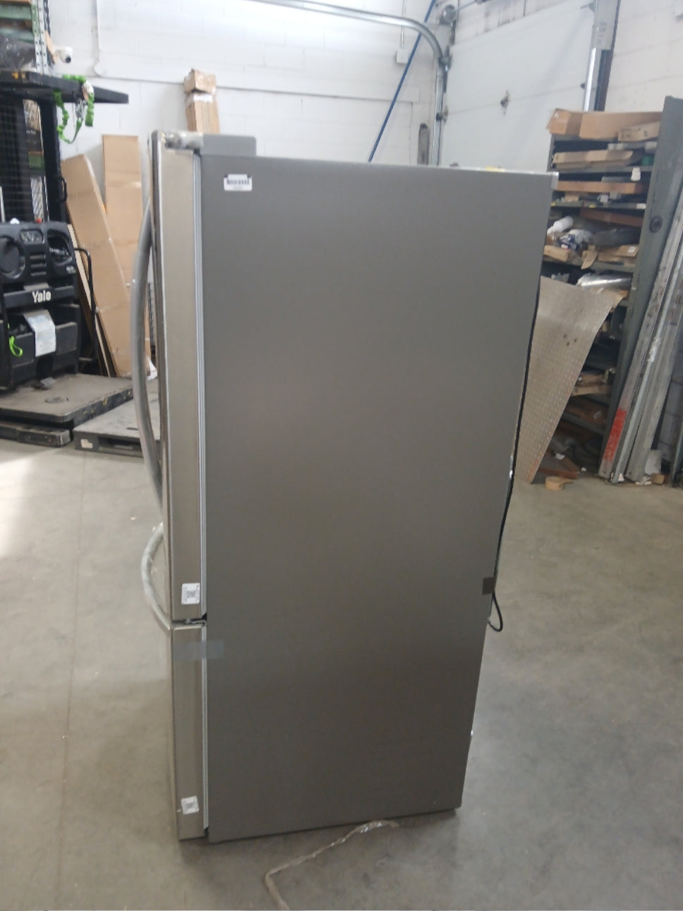 LRFNS2200S - REFRIGERATORS - LG - French 3-Door - Stainless Steel - Open Box - BonPrix Électroménagers