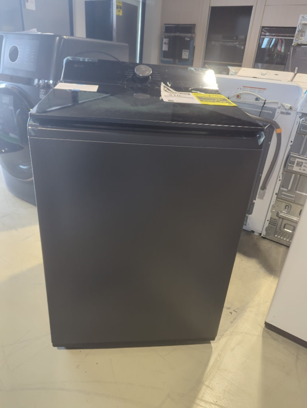 WT8405CB - WASHERS - LG - Top Loading - Black - Open Box - BonPrix Électroménagers