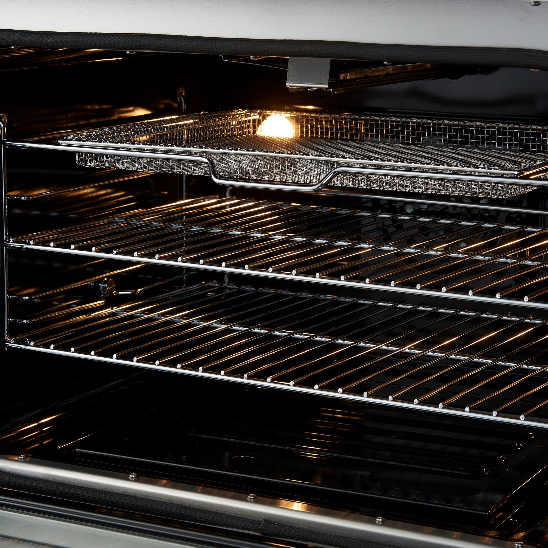 Giovanni 30-inch Gas Range Black & Antique Brass Design, 5 Burners 67,000 BTU, 4.32 cu.ft. Convection Oven - BonPrix Électroménagers