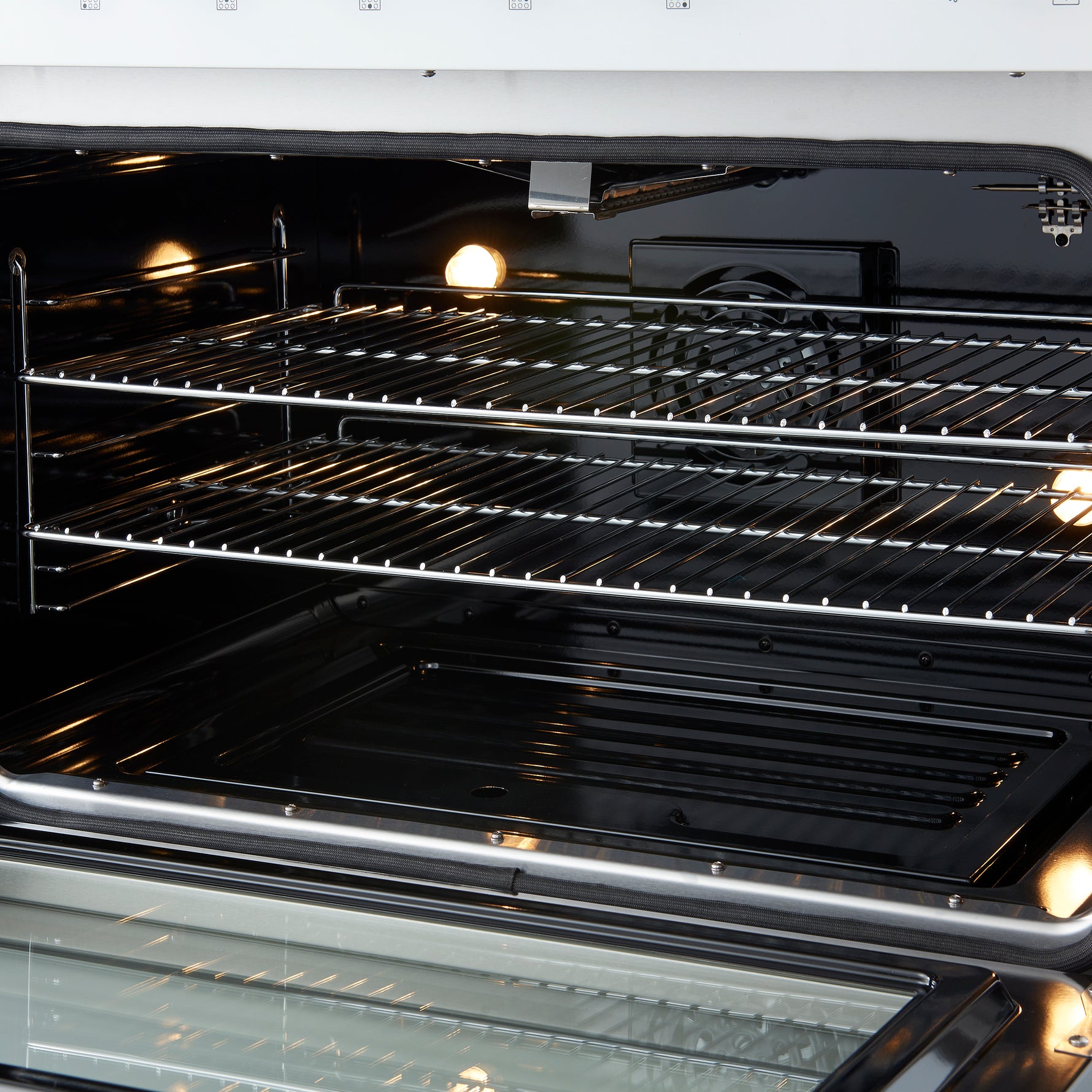 Marco 36-Inch Gas Range White & Antique Brass Design, 6 Burners 67,000 BTU, 5.36 cu.ft. Convection Oven - BonPrix Électroménagers
