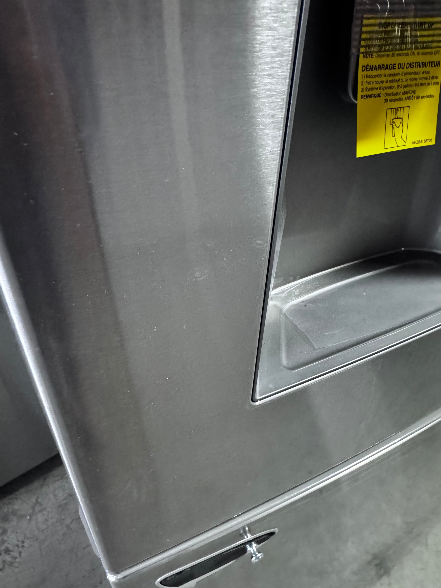 LRFS28XBS - REFRIGERATORS - LG - French 3-Door - Stainless Steel - Open Box - BonPrix Électroménagers