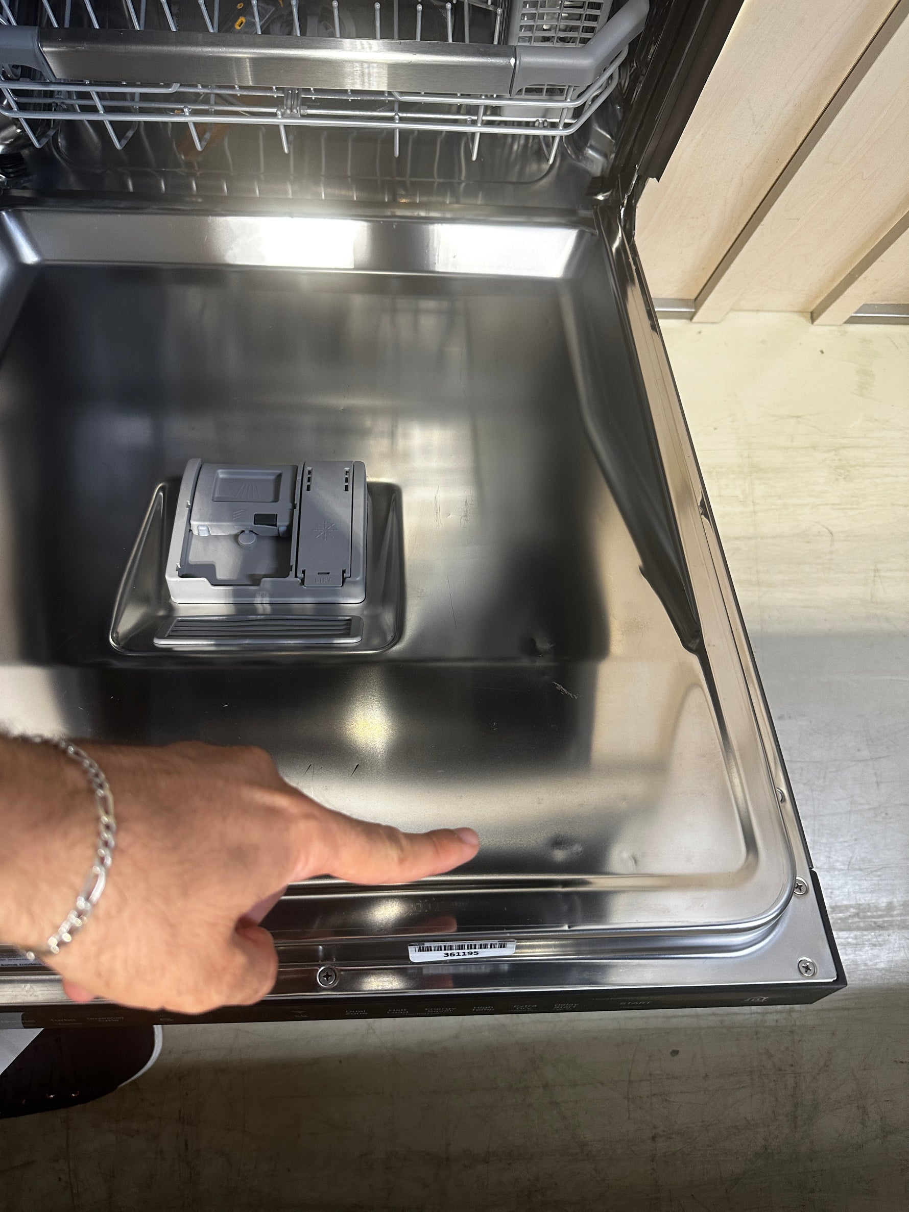 LDP6797BD - LAVE-VAISSELLES - LG - Commandes Dissimulées - Acier inoxydable Noir - Boîte Ouverte