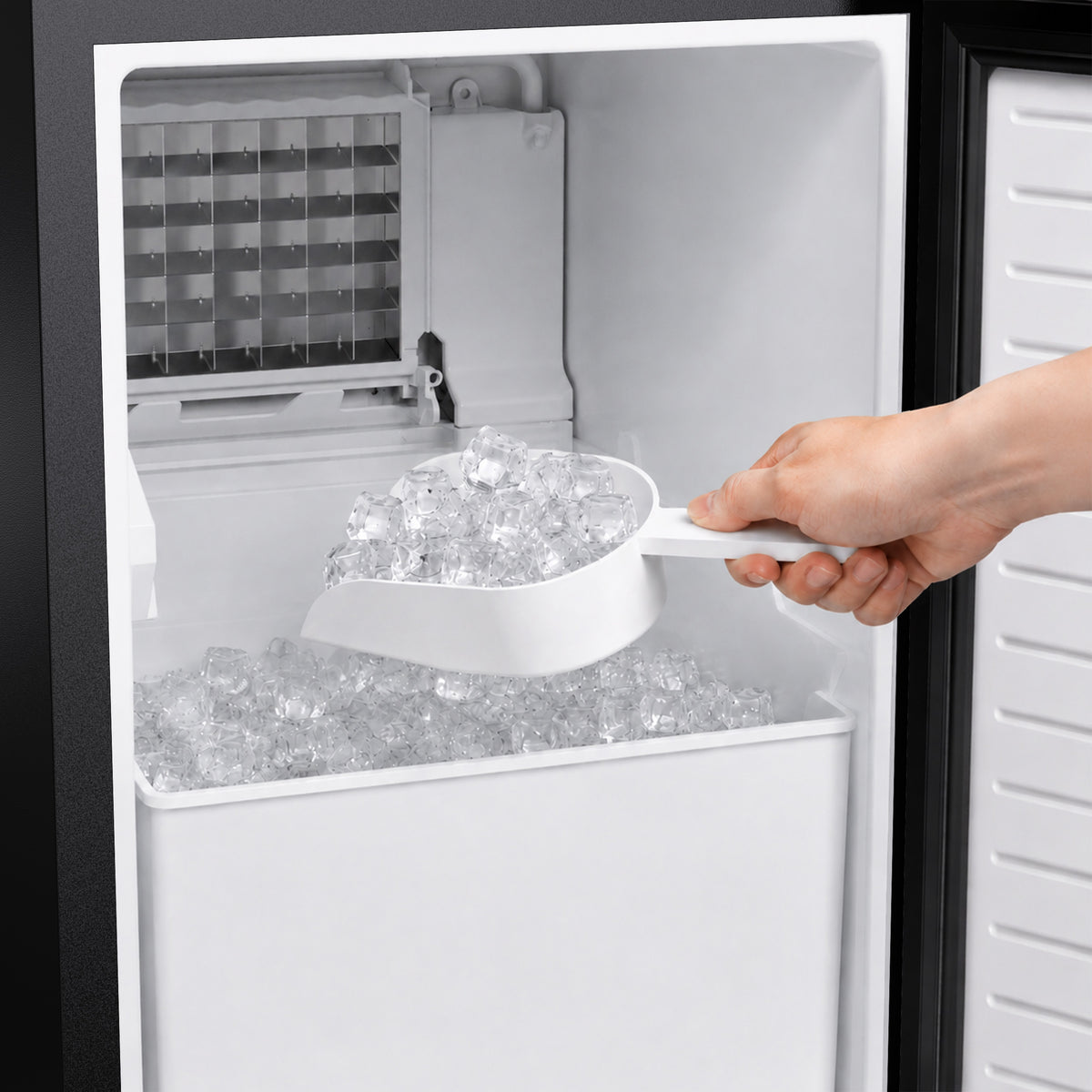 Cristallo 15 Inch Freestanding/Undercounter Ice maker, 79.4 lbs Cubed Ice daily, 12 kg / 26.5 lbs ice bin, Black