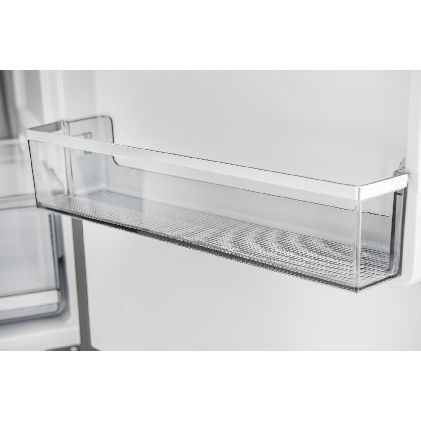Custodia 24" Bottom Freezer, 10.3 cf., Right Swing, Total No frost, Stainless Steel handles