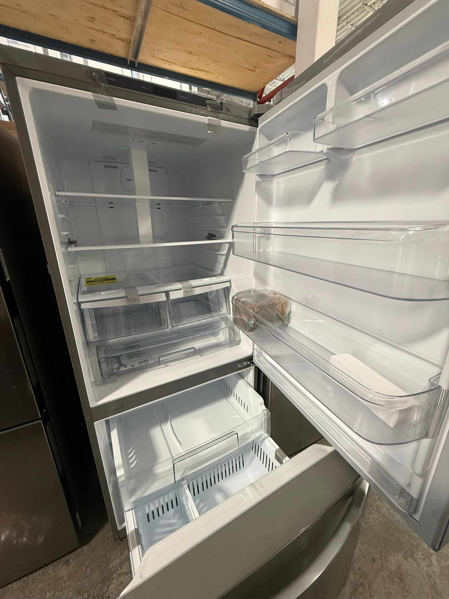 LRDNS2200S - RÉFRIGÉRATEURS - LG - Congélateur inférieur - Acier inoxydable - Boîte Ouverte
