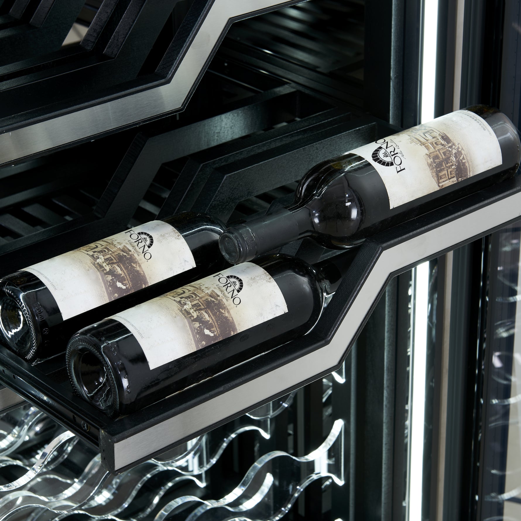 FORNO Abruzzo 48-Inch Dual Zone Wine Cellar, 102 Bottles, 24 cu. ft., Clear Acrylic Holders & Stainless Trim Shelves - BonPrix Électroménagers