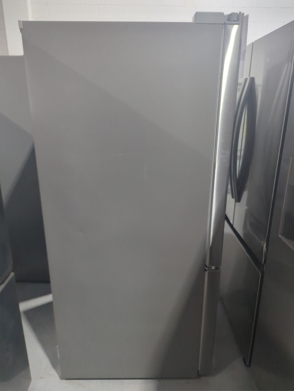 LRFCS2503S - REFRIGERATORS - LG - French 3-Door - Stainless Steel - Open Box