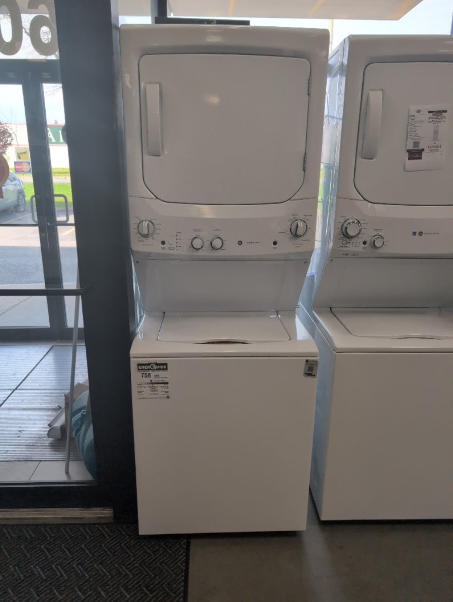 GUV27ESMWWW - LAUNDRY CENTERS - GE - Stacked Washer/Dryer - Electric - White - Open Box - BonPrix Électroménagers
