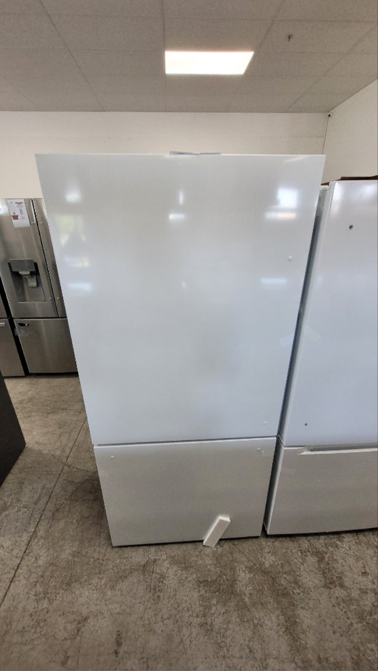 FFFFD1786-31WHT - REFRIGERATORS - Forno - Bottom Freezer - White - Open Box