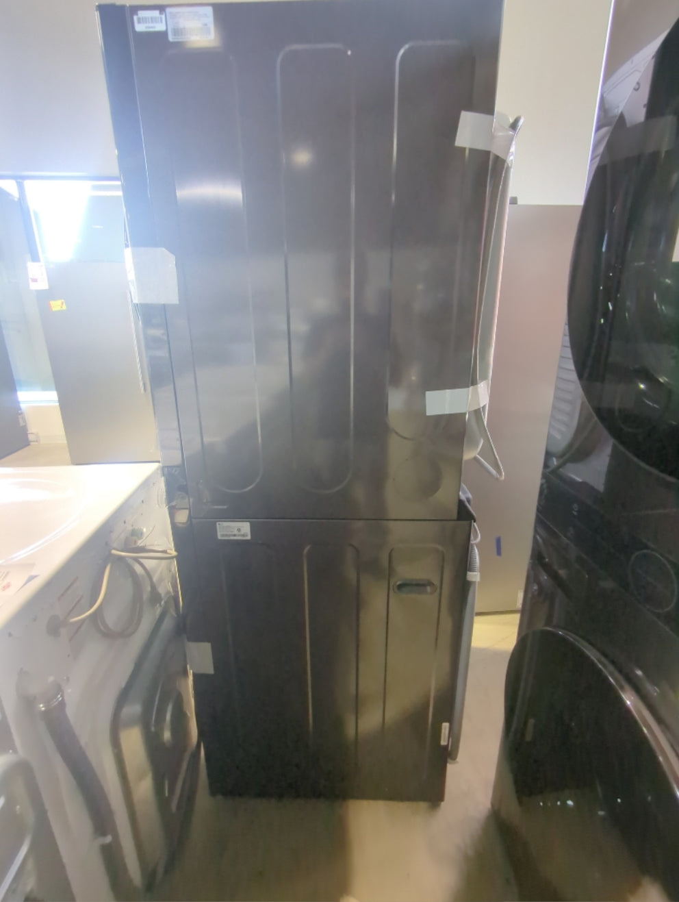 WKEX300HBA - LAVEUSE SÉCHEUSE SUPERPOSÉES - LG - Laveuse/Sécheuse Superposées - Électrique - Acier inoxydable noir - Boîte Ouverte