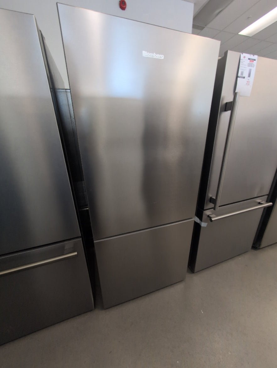 BRFB21612SS - REFRIGERATORS - Blomberg - Bottom Freezer - Stainless Steel - Open Box - BonPrix Électroménagers