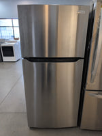 FFTR2045VS - REFRIGERATORS - Frigidaire - Top Freezer - Stainless Steel - Open Box - BonPrix Électroménagers