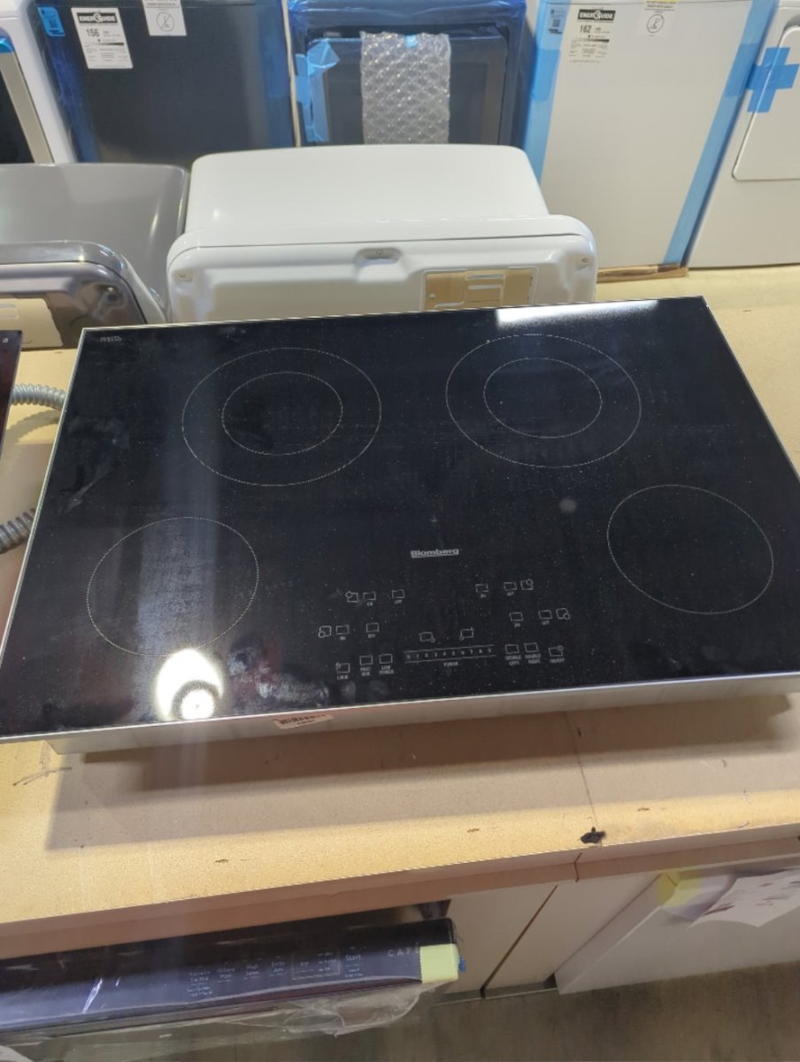 CTE30410 - COOKTOPS - Blomberg - Electric - Black - Open Box - BonPrix Électroménagers