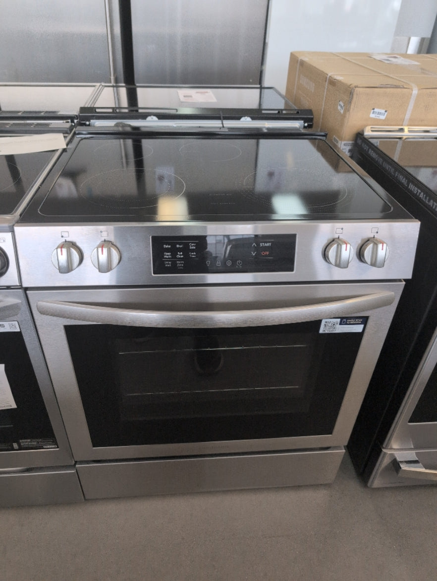 FCFE308CAS - RANGES - Frigidaire - Electric - Stainless Steel - Open Box - BonPrix Électroménagers