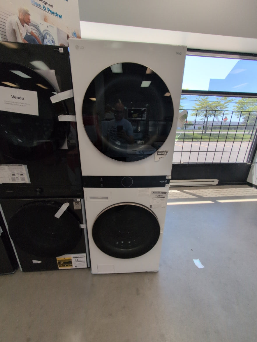 WKE100HWA - LAUNDRY CENTERS - LG - Stacked Washer/Dryer - Electric - White - Open Box