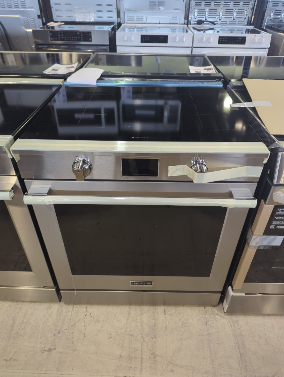 PCFI308CAF - RANGES - Frigidaire Professional - Electric - Stainless Steel - Open Box - BonPrix Électroménagers