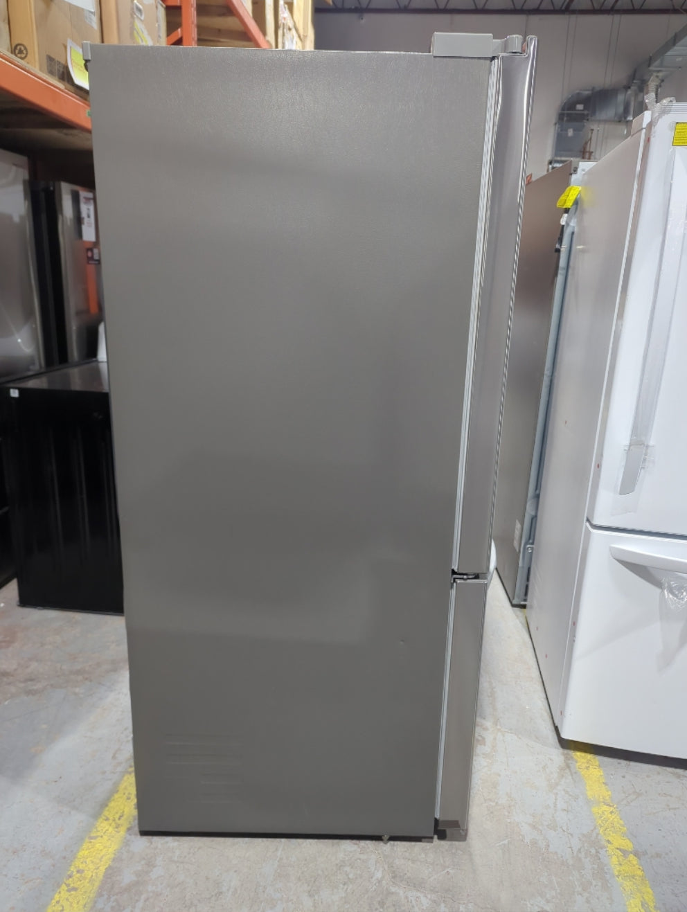 LRFNS2200S - REFRIGERATORS - LG - French 3-Door - Stainless Steel - Open Box - BonPrix Électroménagers