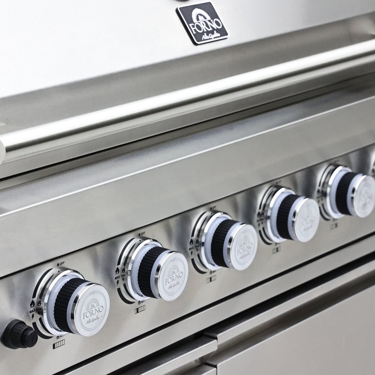 FORNO Bulnes 40-Inch BBQ, 95,000 BTU, 5 Burners, Sear & Rotisserie Infrared with Side Burner, Stainless Steel Outdoor Kitchen with 1.8 cu.ft. Beverage Center & Black Granite Countertops - BonPrix Électroménagers