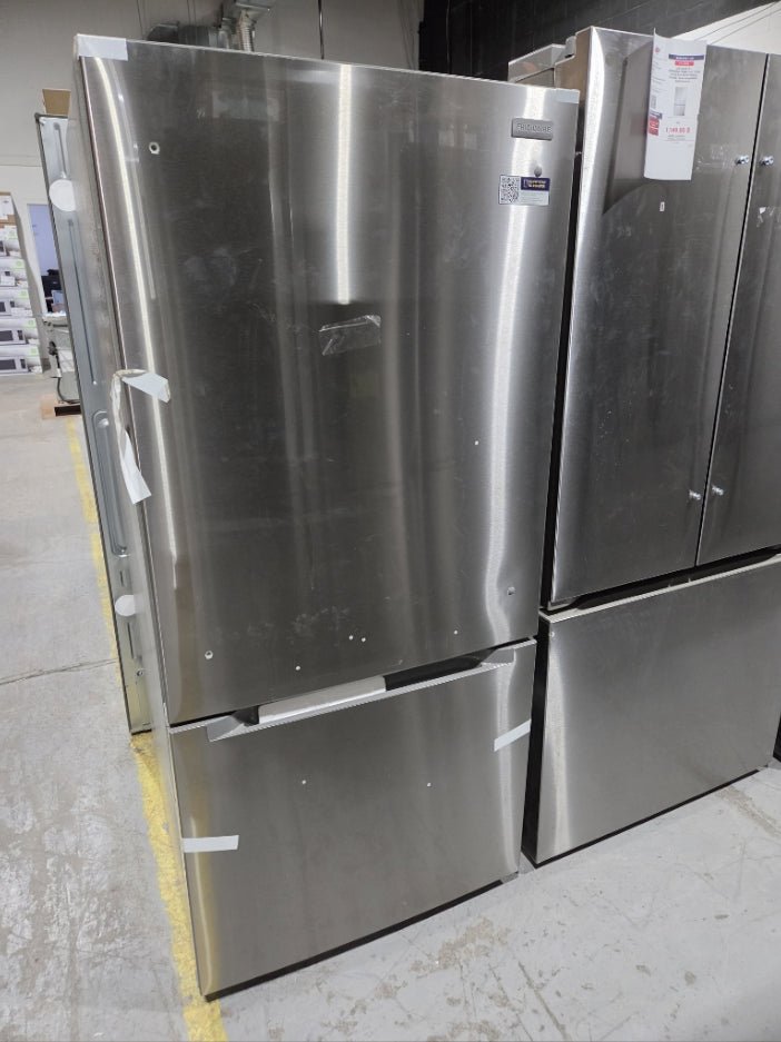 FRBE1925AF - REFRIGERATORS - Frigidaire - Bottom Freezer - Stainless Steel - Open Box - BonPrix Électroménagers
