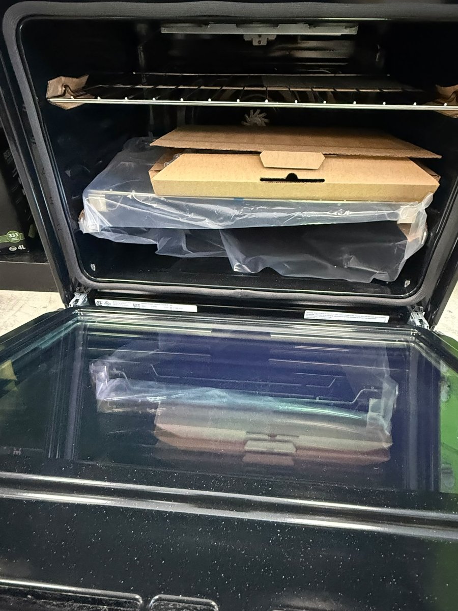 GCWM3067AD - WALL OVENS - Frigidaire Gallery - Combination Oven - Black Stainless - Open Box - BonPrix Électroménagers