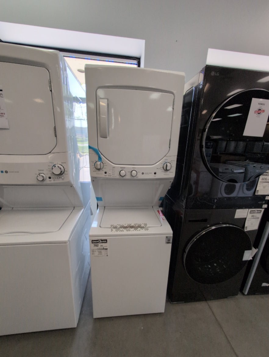 GUD24ESMMWW - LAUNDRY CENTERS - GE - Stacked Washer/Dryer - Electric - White - Open Box - BonPrix Électroménagers