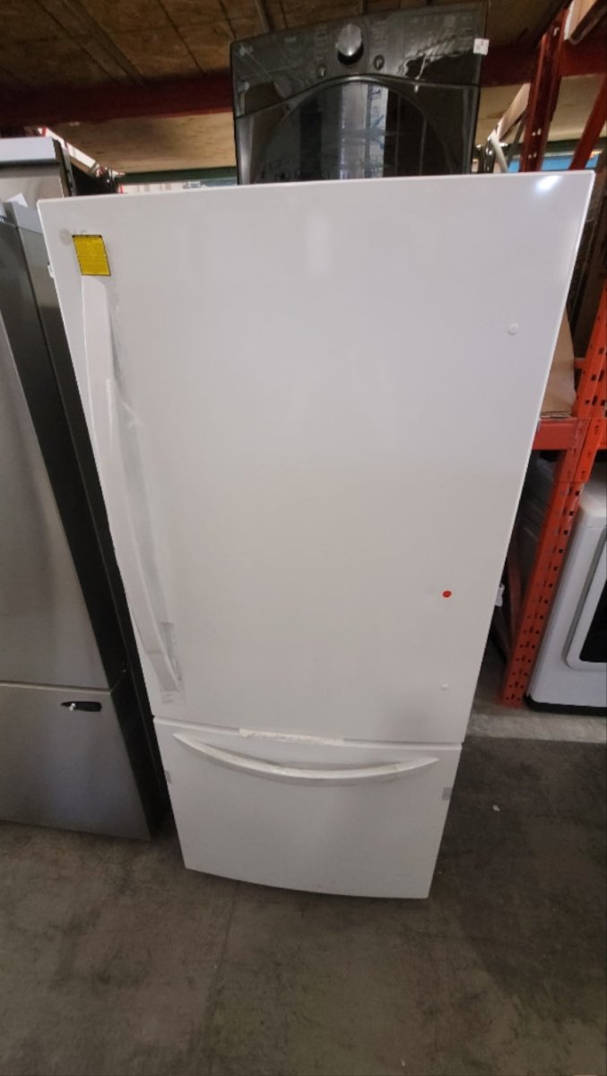LRDNS2200W - REFRIGERATORS - LG - Bottom Freezer - White - Open Box - BonPrix Électroménagers