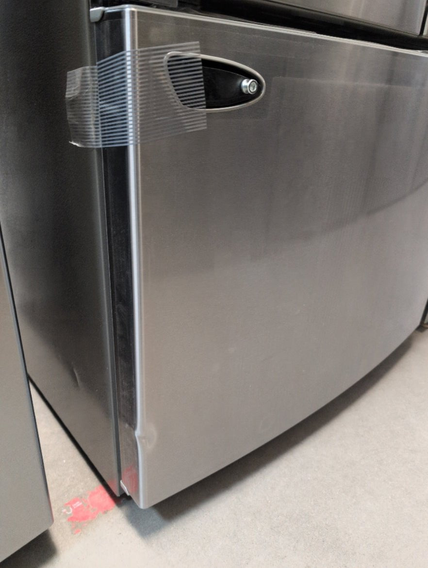 LRFS28XBS - REFRIGERATORS - LG - French 3 - Door - Stainless Steel - Open Box - BonPrix Électroménagers