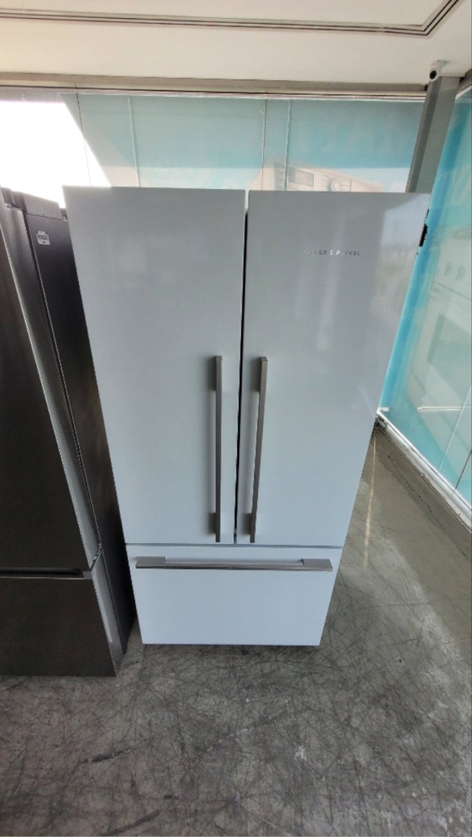 RF170ADW5 - N - REFRIGERATORS - Fisher & Paykel - French 3 - Door - White - Open Box - BonPrix Électroménagers